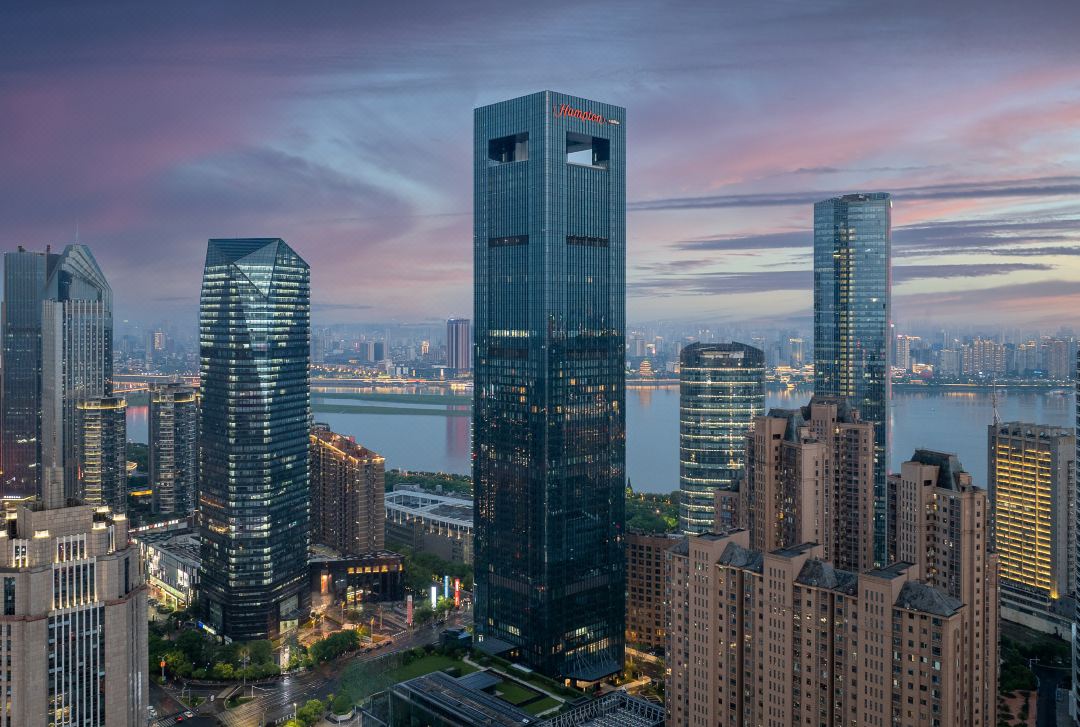 Hilton Garden Inn Furniture Customization Guide